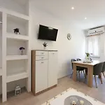 Villa Nita Apartman *